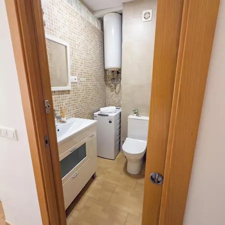 Modern & Bright In The Heart Of Apartmán Nerja